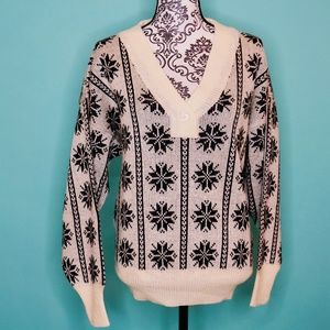 Vintage 80’s HEET Wool Blend Ski Sweater Snowflake